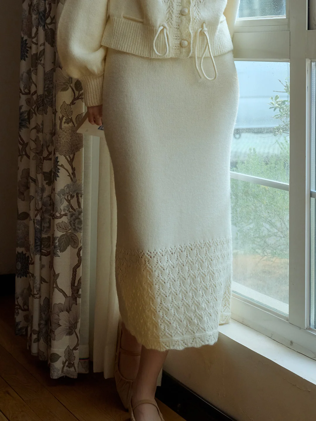 【Final Sale】Charley Cutout Crocheted Hem Skirt