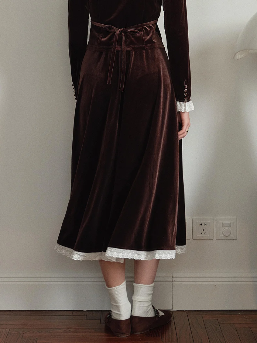Carlota Lace Hem Pocket Velvet Midi Skirt