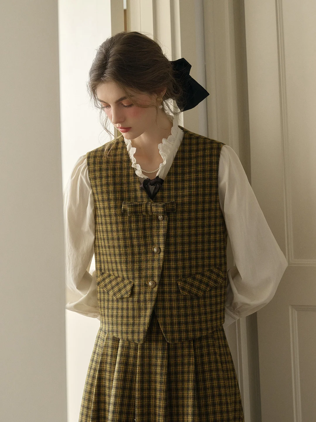 Luz V-neck Slim 3D Bow Black Yellow Plaid Pocket Wool Vest - Yellow