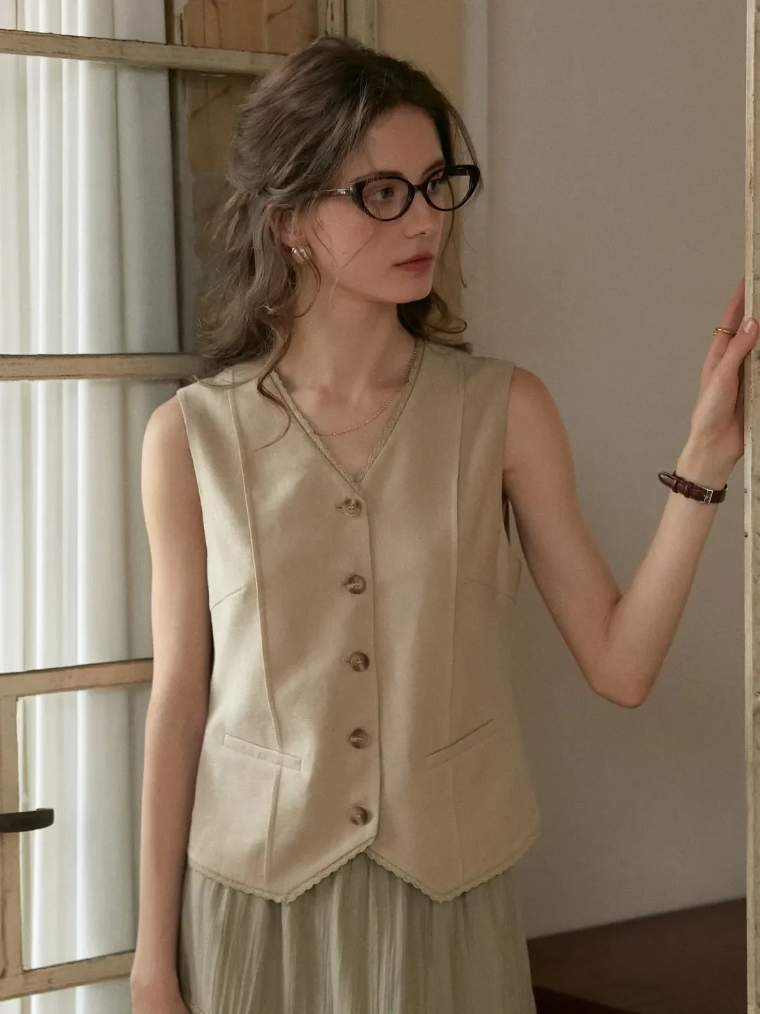 Dana V-Neck Linen Vest