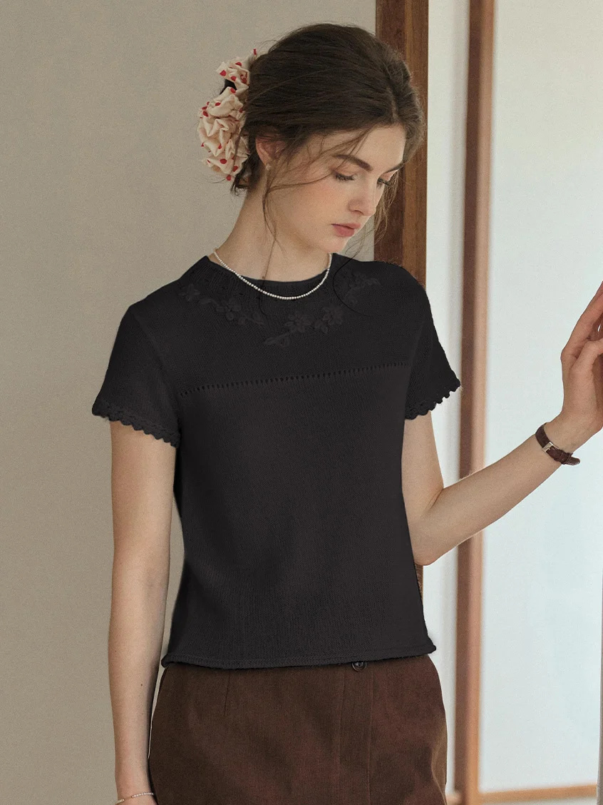 Ellianna Round Neck Lace Embroidery Knitwear