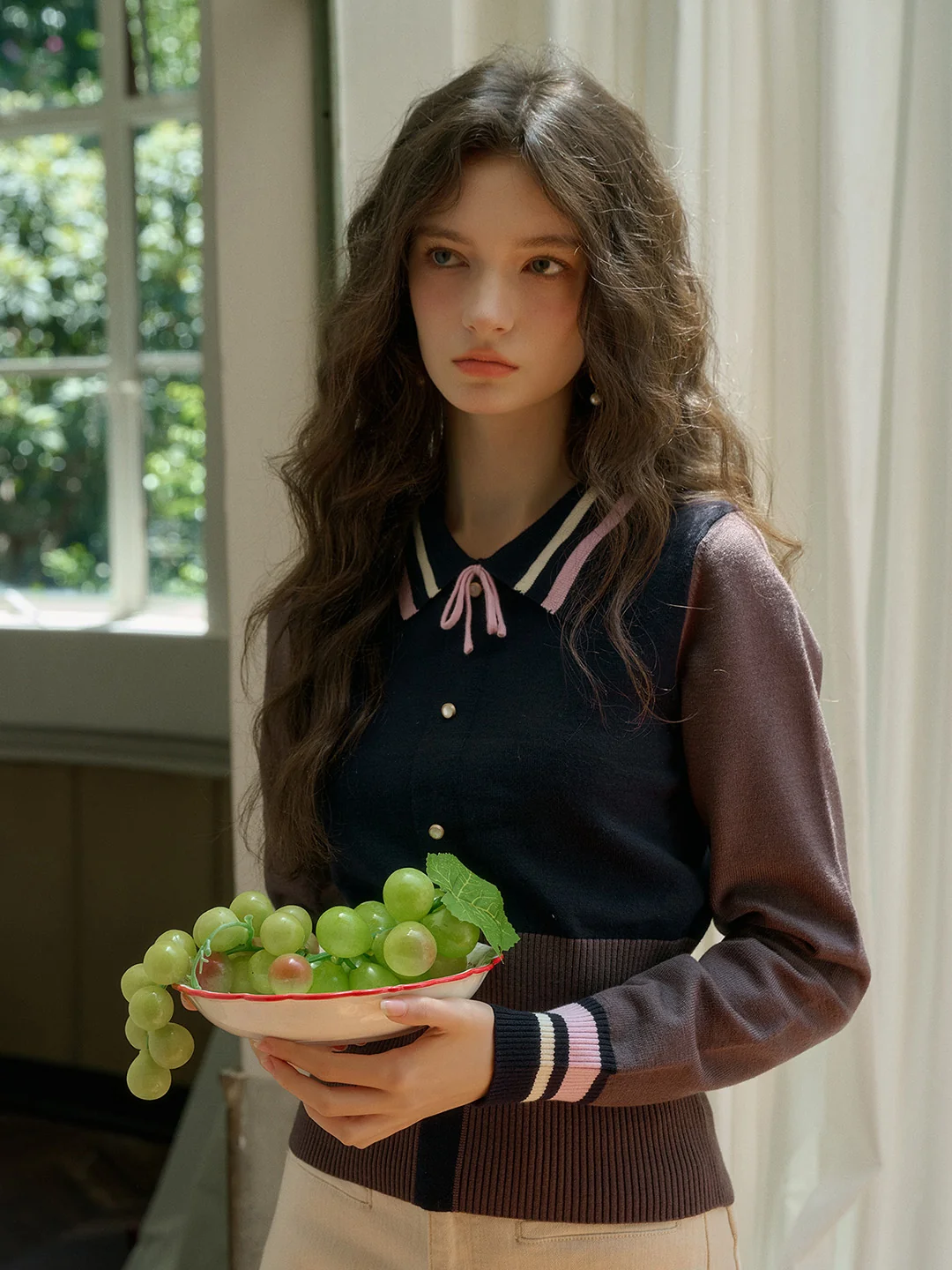 【Final Sale】Dahlia Clashing Colours Doll Neck Bowknot Pullover Sweater