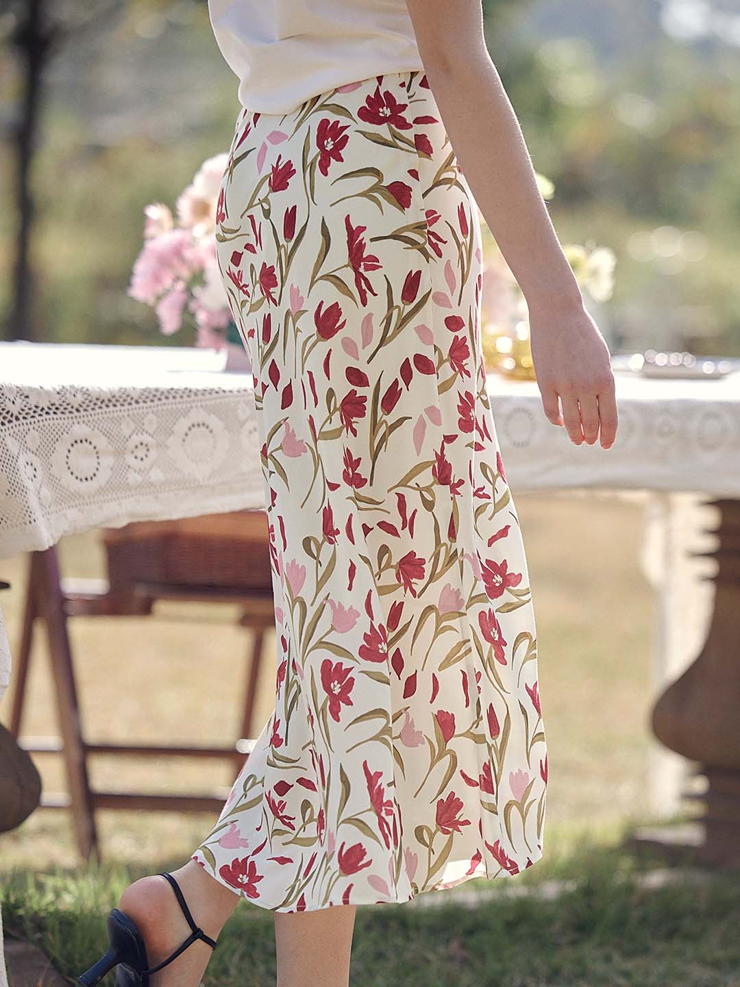 Yara Romantic Tulip Print Skirt