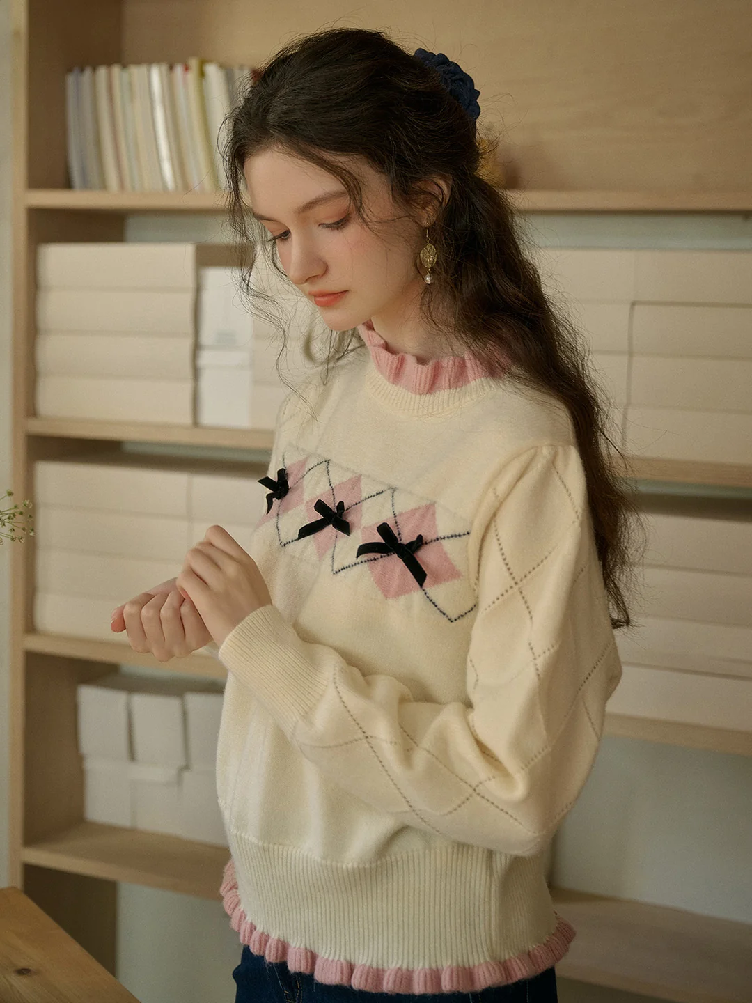 【Final Sale】Max Ruffled Collar Bow Sweater