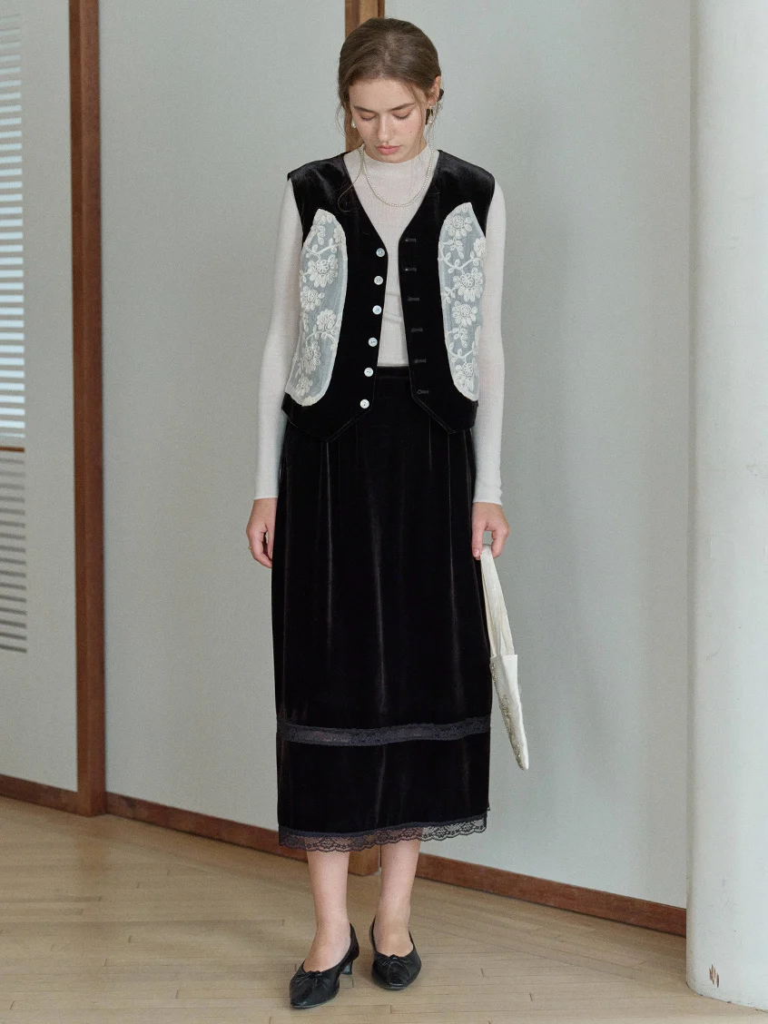 Kairi Back Belted Lace Embroidered Velvet Vest