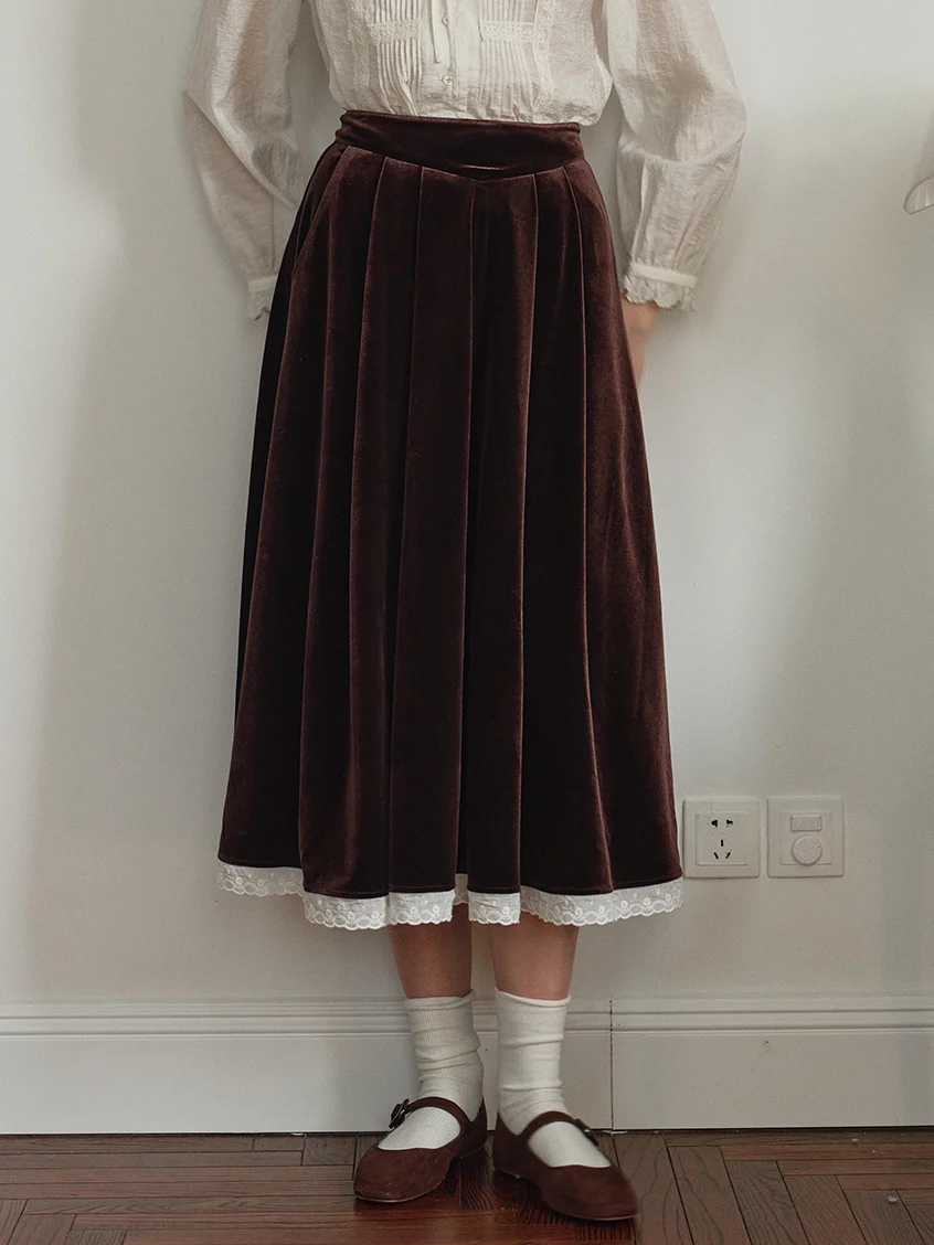 Carlota Lace Hem Pocket Velvet Midi Skirt