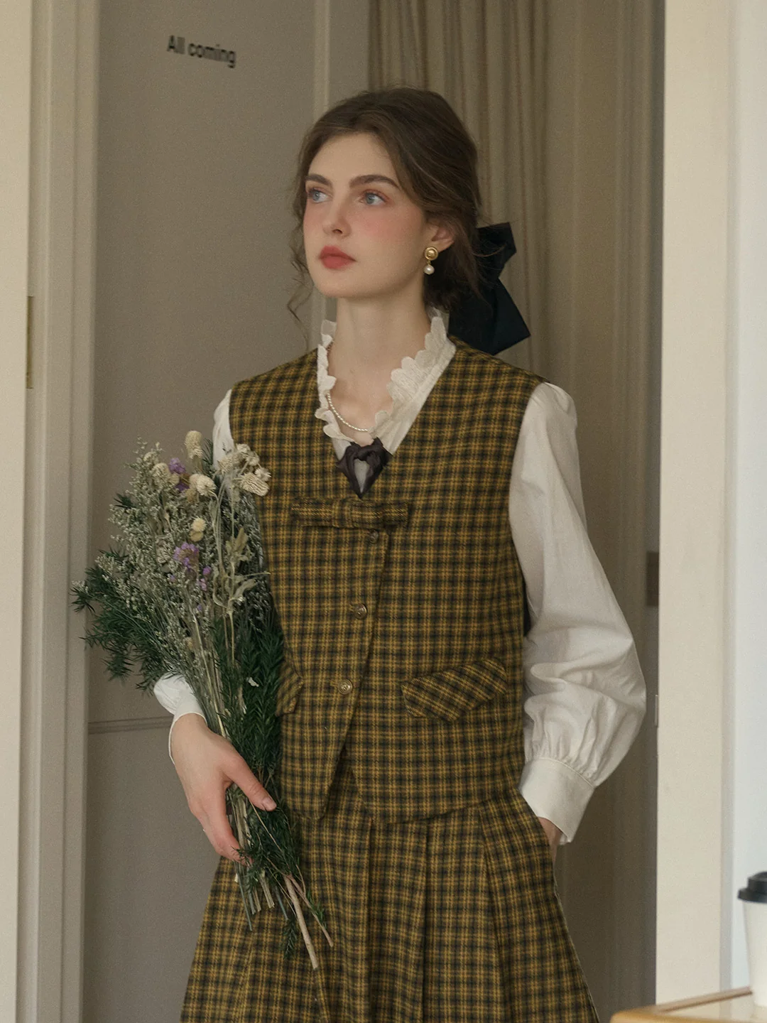 Luz V-neck Slim 3D Bow Black Yellow Plaid Pocket Wool Vest - Yellow