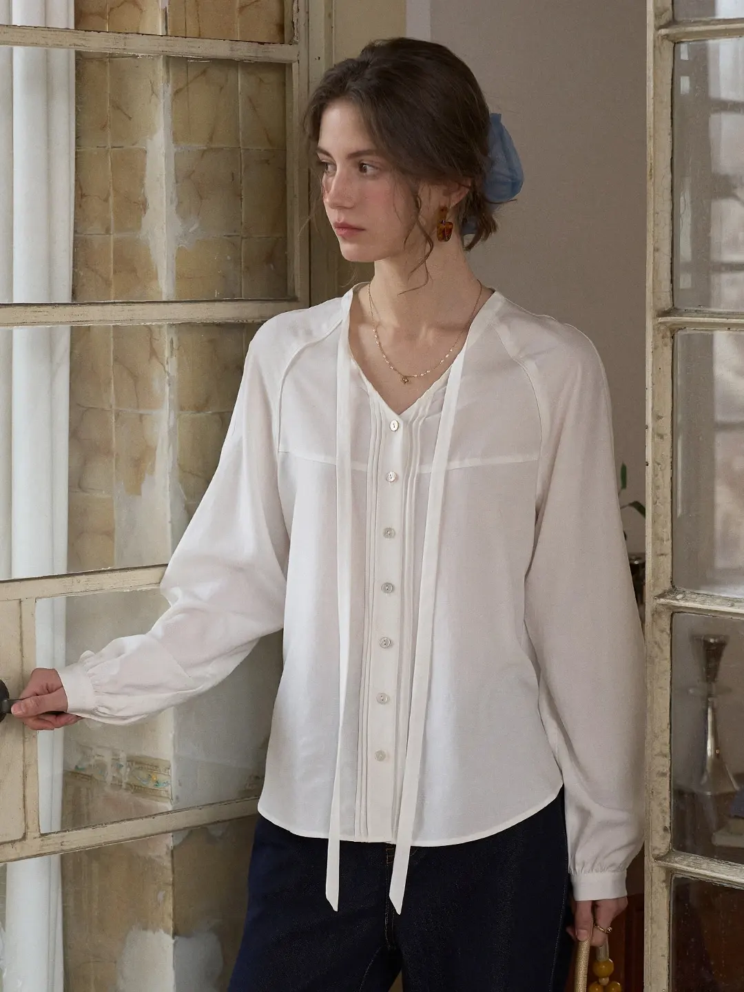 【Final Sale】Saoirse Tie Collar Linen Blouse