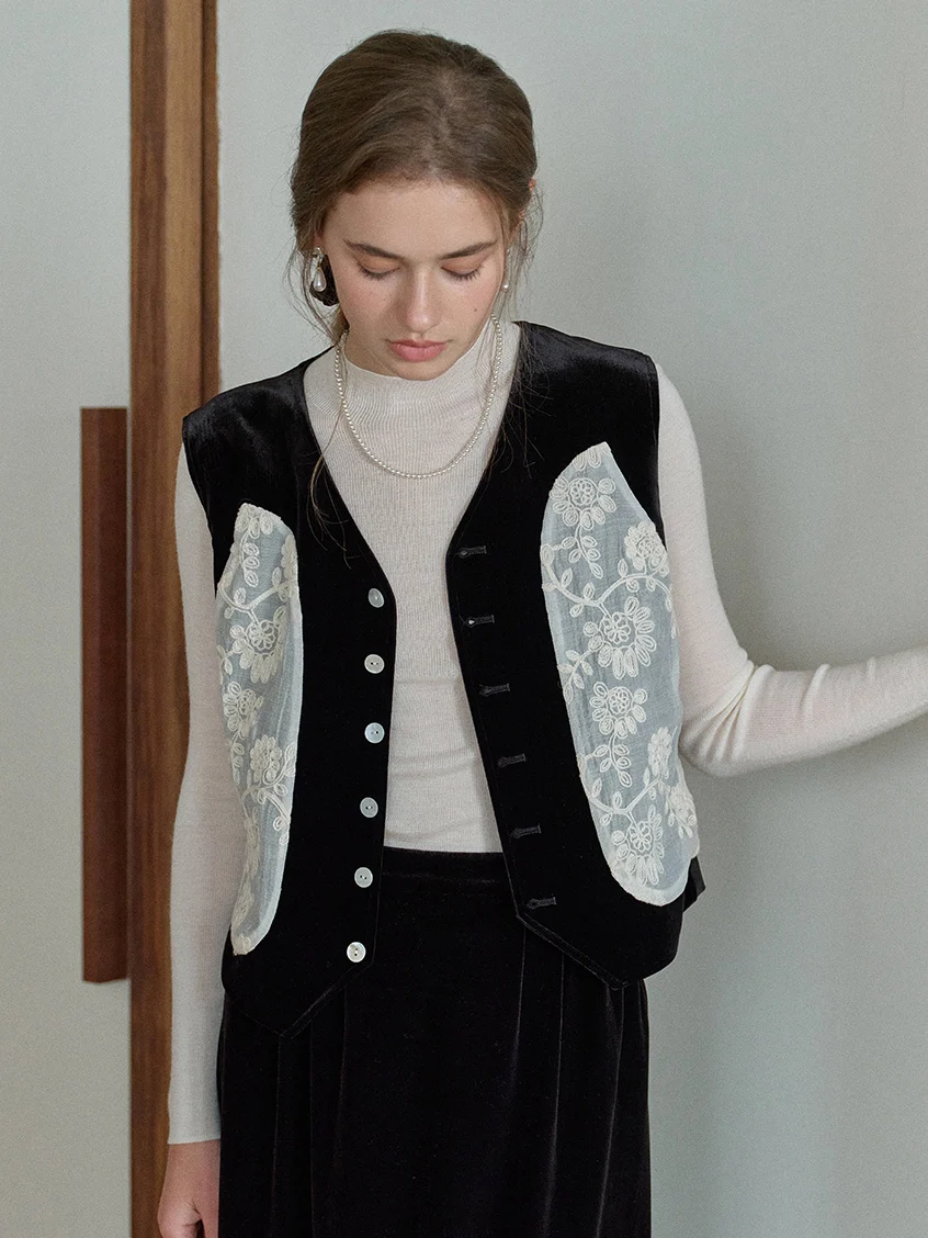 Kairi Back Belted Lace Embroidered Velvet Vest