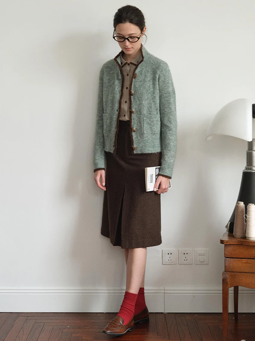 Zeta Pocket Button Front-Slit A-Line Midi Skirt