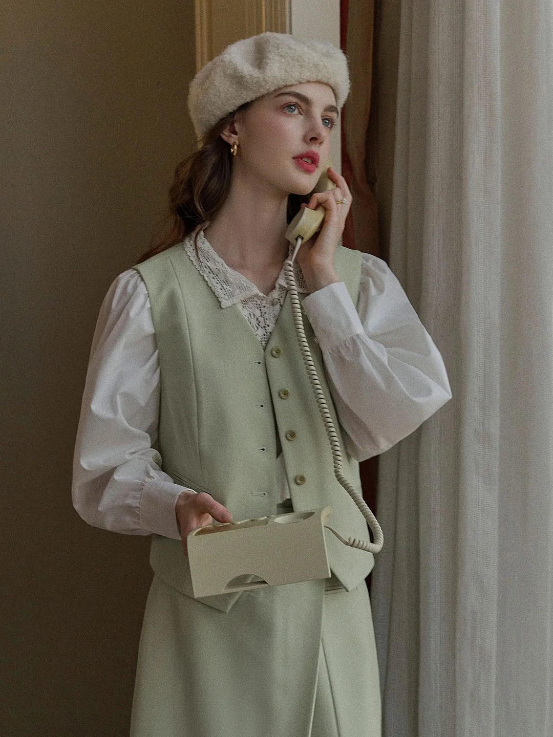 Camille Simple V-neck Vest