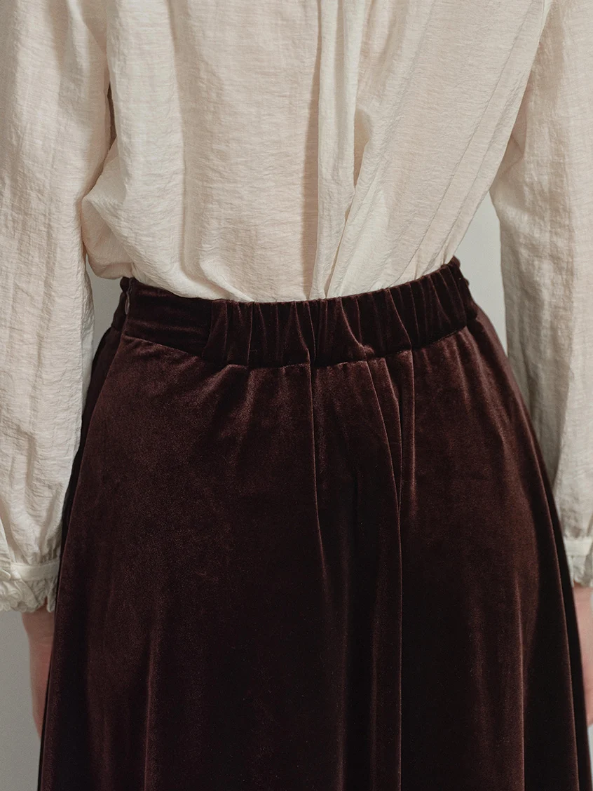Carlota Lace Hem Pocket Velvet Midi Skirt