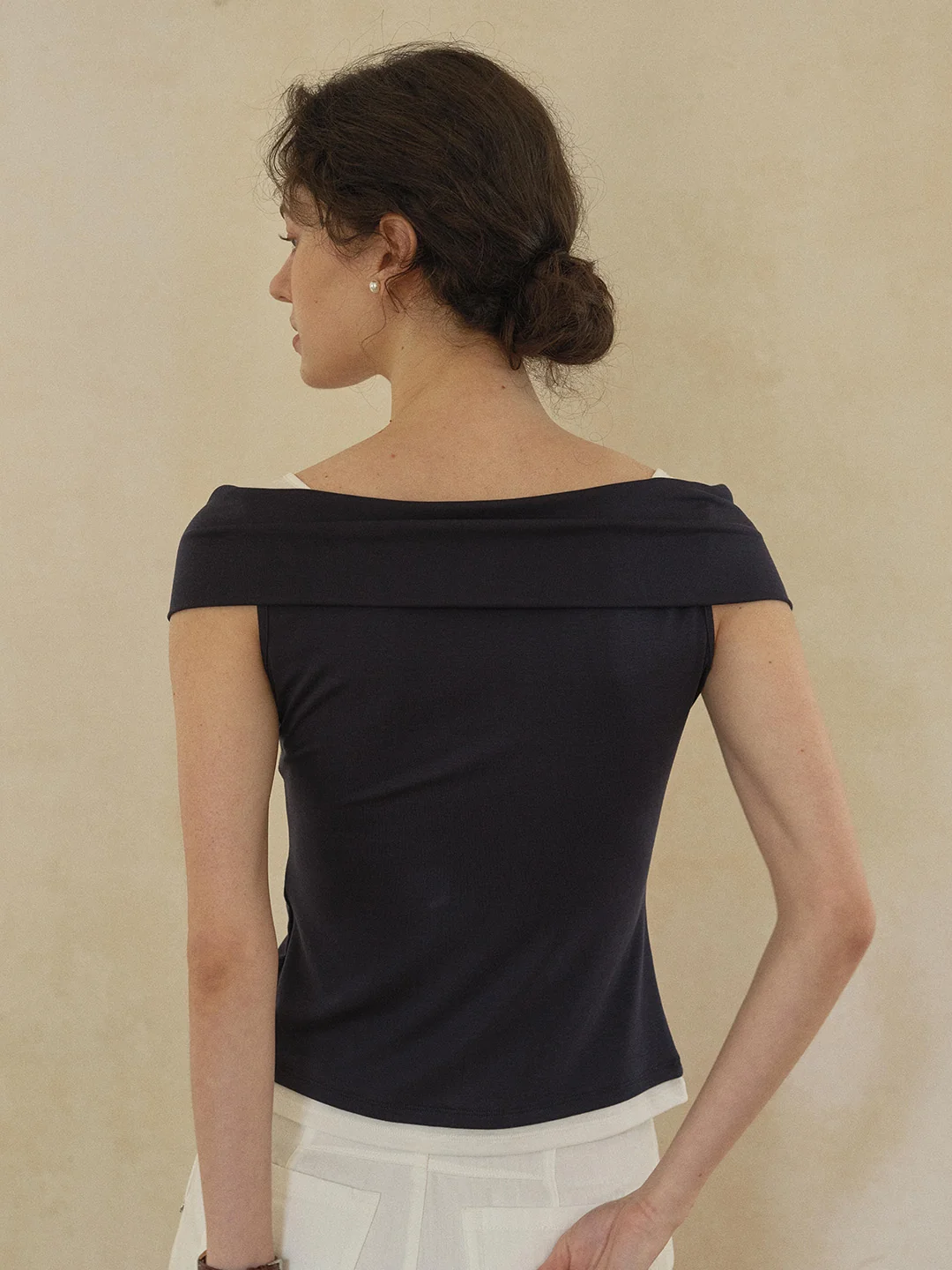 Clara V-Neck Knit Blouse