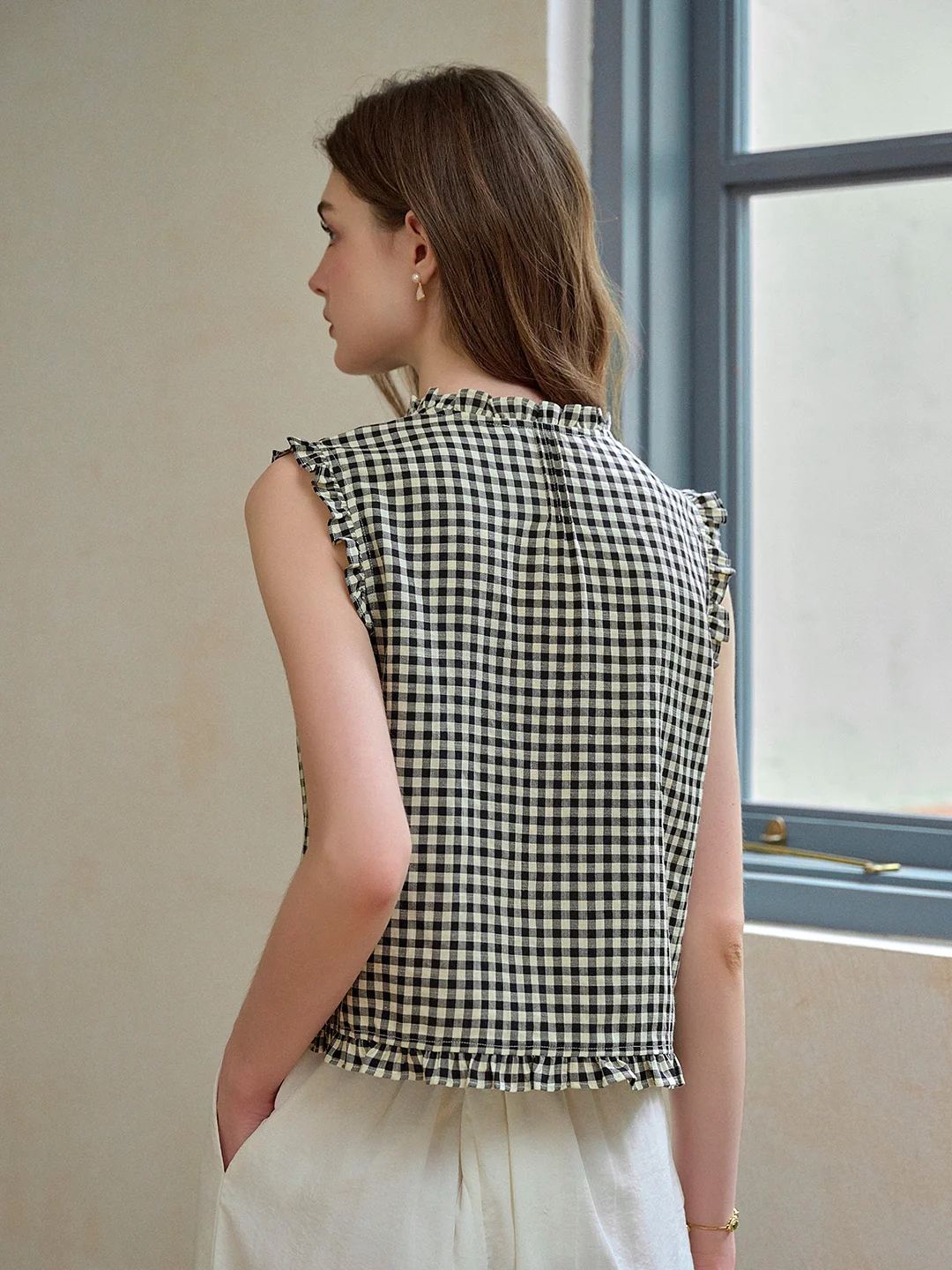 Tessa Round Neck Plaid Sleeveless Viscose Top