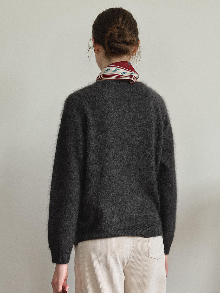 Alaiya V-Neck Lustrous Wool-Silk-Cashmere Sweater