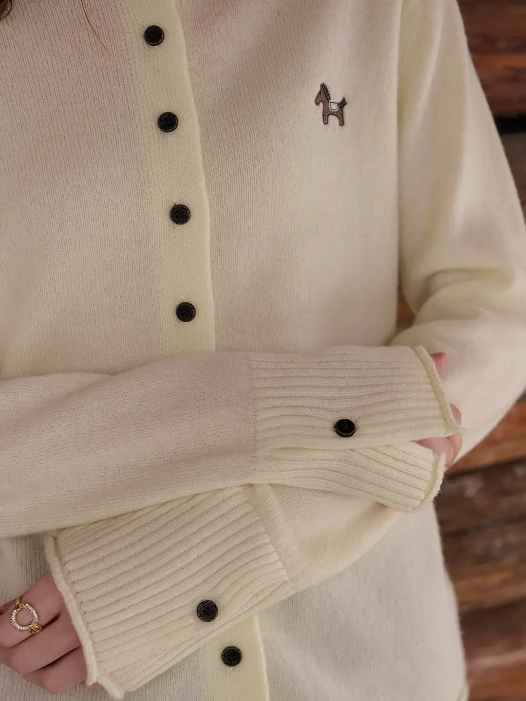 Araceli Round Neck 100% Wool Cardigan