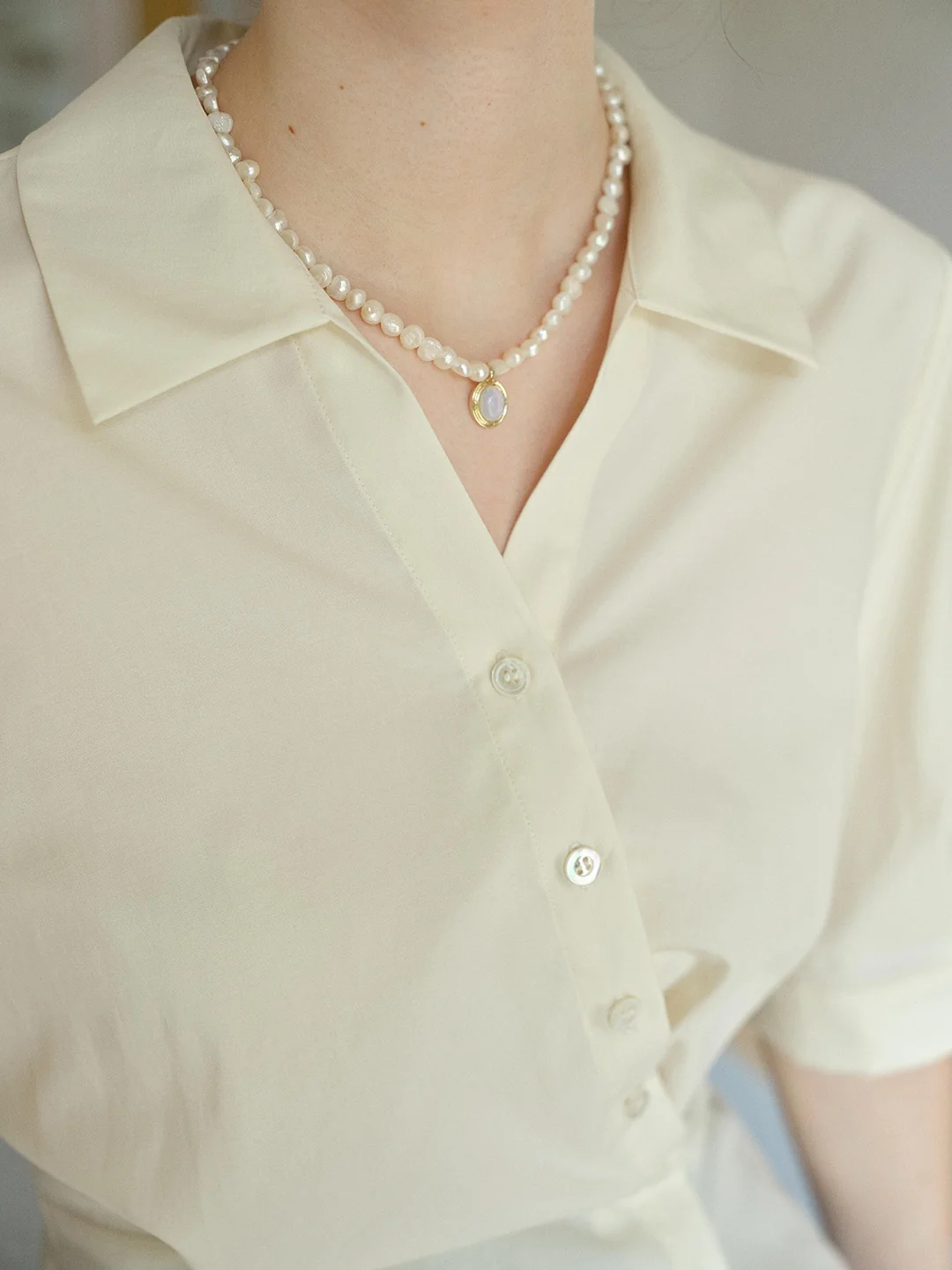 Leslie V-Neck Lyocell Cotton Shirt