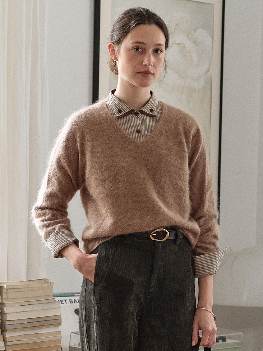 Alaiya V-Neck Lustrous Wool-Silk-Cashmere Sweater