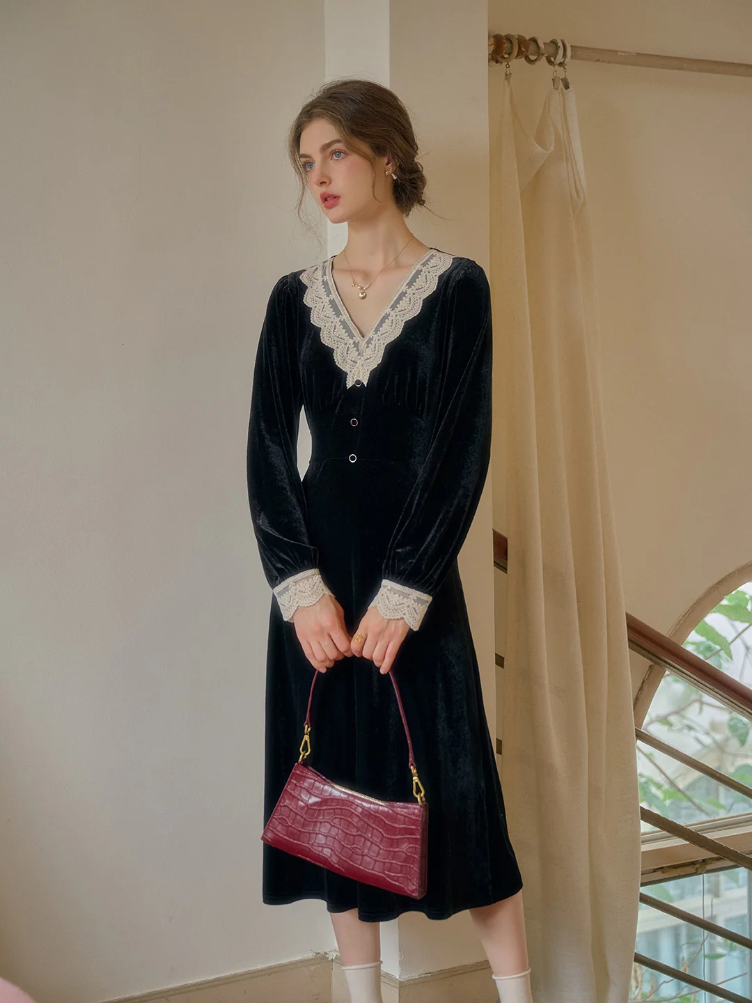 Kristen Elegant V-Neck Contrasting Lace Velvet Dress