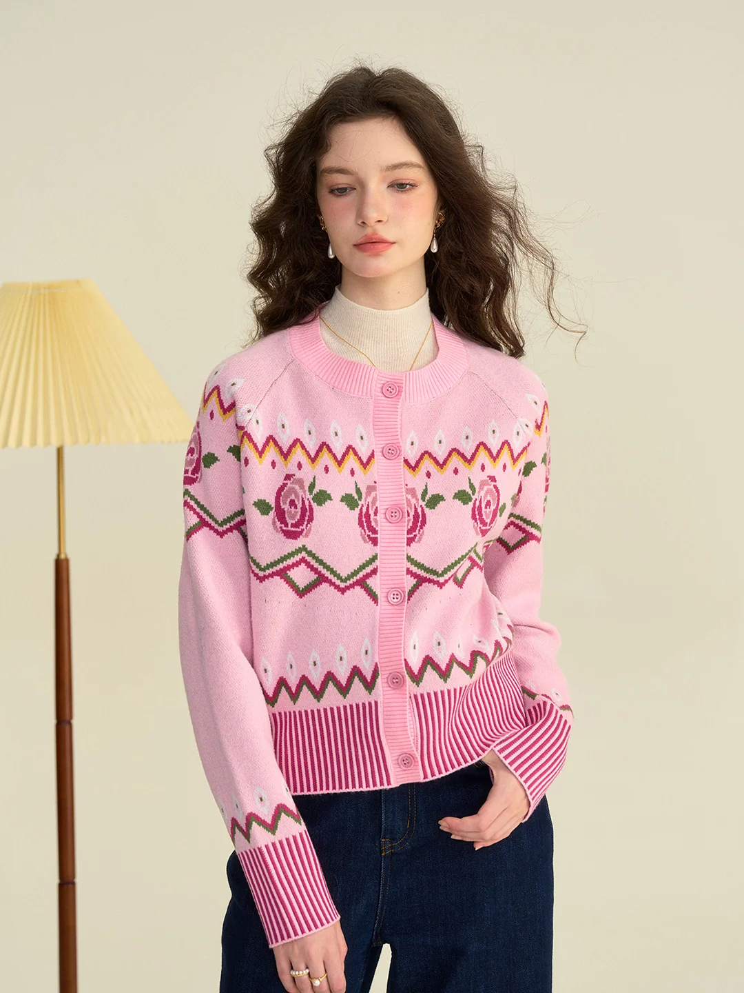 【Final Sale】Violette Round Collar Clashing Embroidery Rose Cardigan