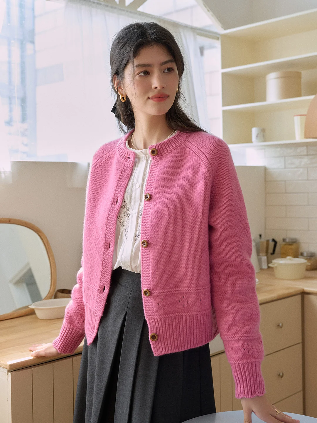 Alicia Round Neck Short 100%Wool Cardigan