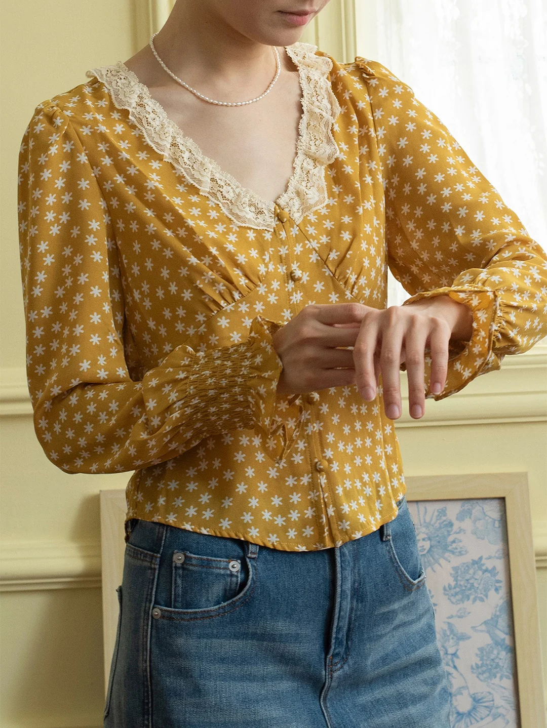 【Final Sale】Laurel V-Neck Floral Blouse