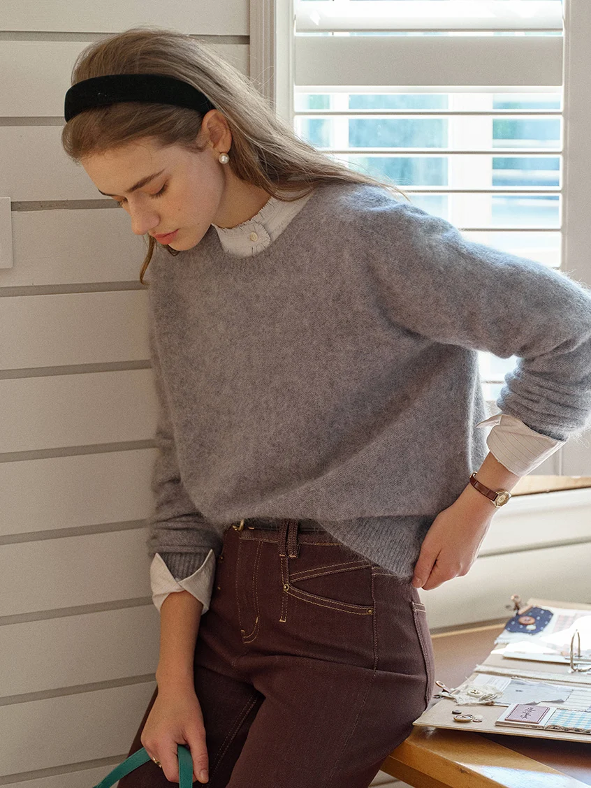 Tru Cloud-Soft Wool Round Neck Sweater Flowers Grey