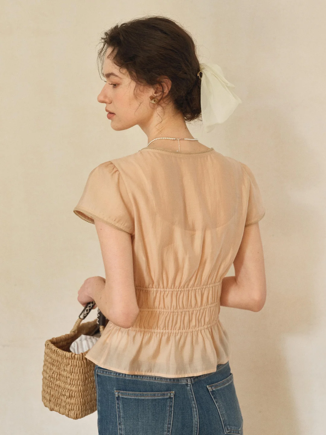 Amelia V-Neck Light Lyocell Blouse