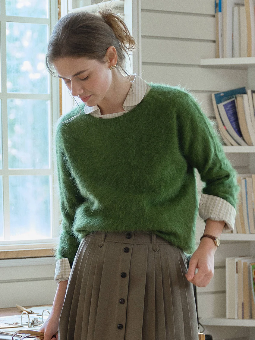 Tru Cloud-Soft Wool Round Neck Sweater Grass Green