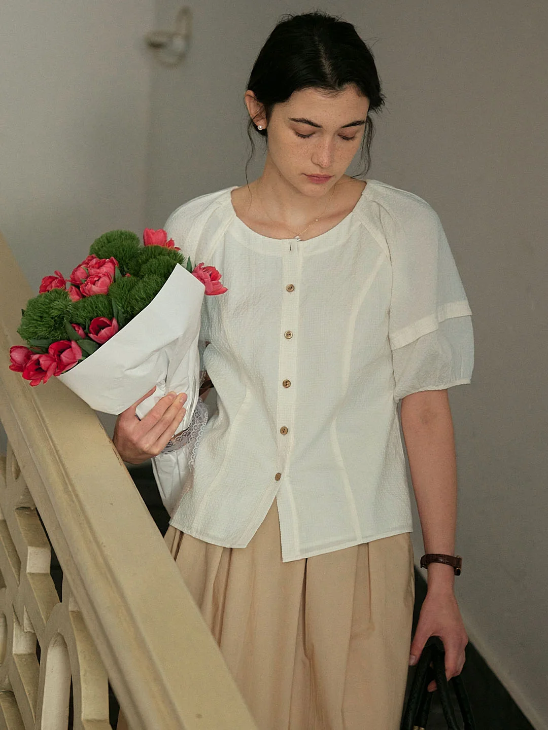 【Final Sale】Jamie Simple Puff Sleeve Waist Blouse