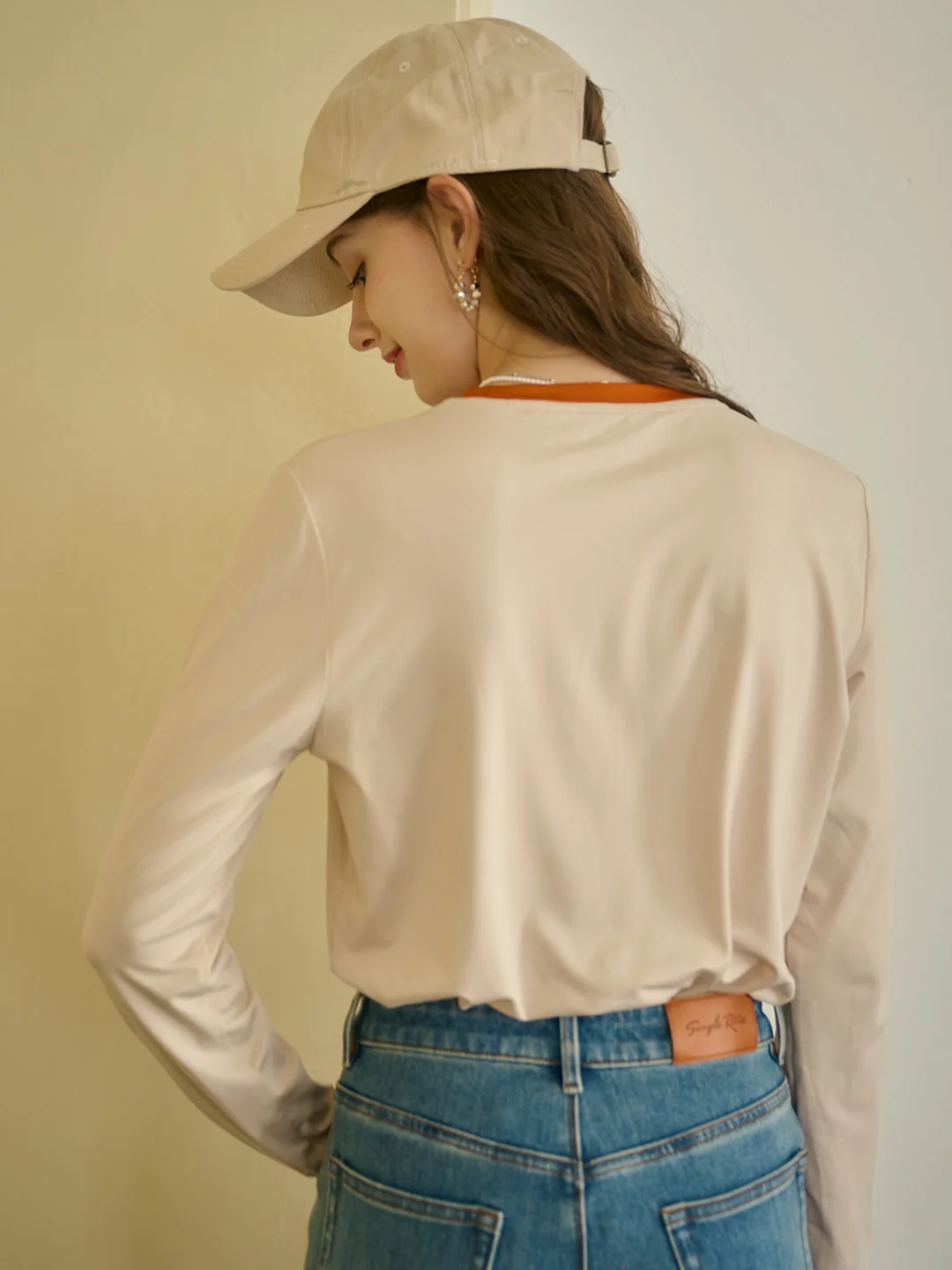 【Final Sale】Alessandra Round Neck SR Logo Long Sleeve Top