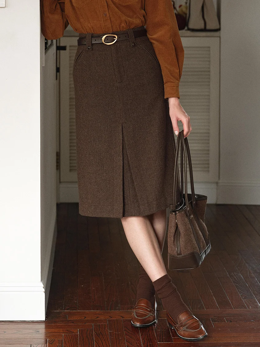 Zeta Pocket Button Front-Slit A-Line Midi Skirt