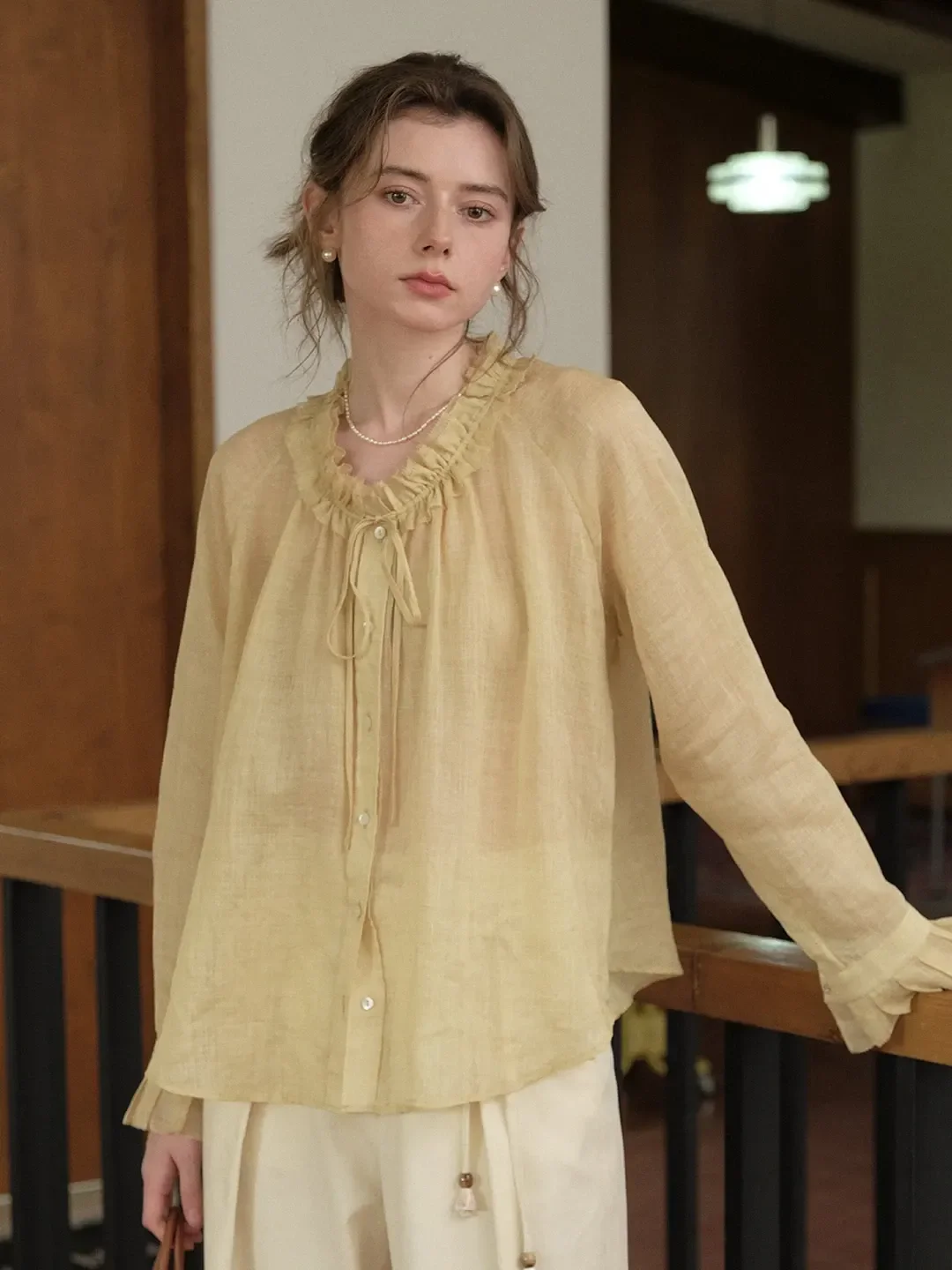 Aura Ruffle Collar Ramie Blouse