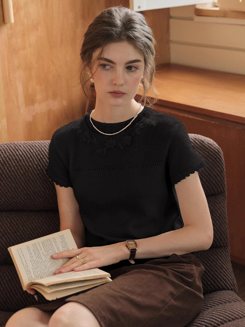 Ellianna Round Neck Lace Embroidery Knitwear