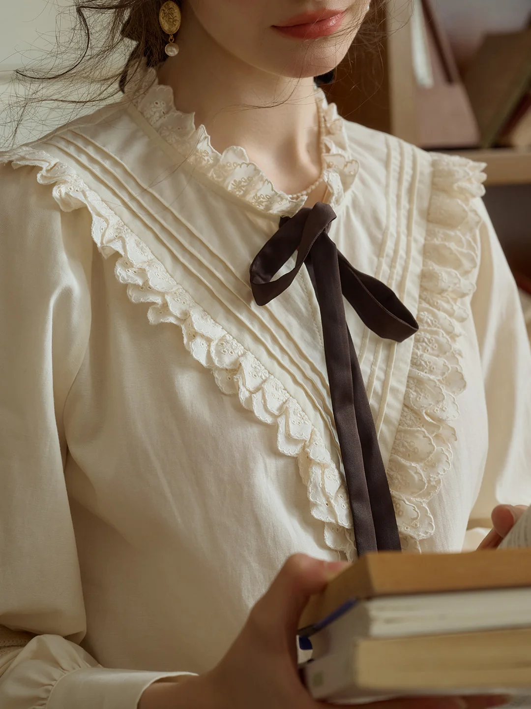 Yareli Vintage Lace Panel Contrasting Lace-up Ruffle Collar Blouse