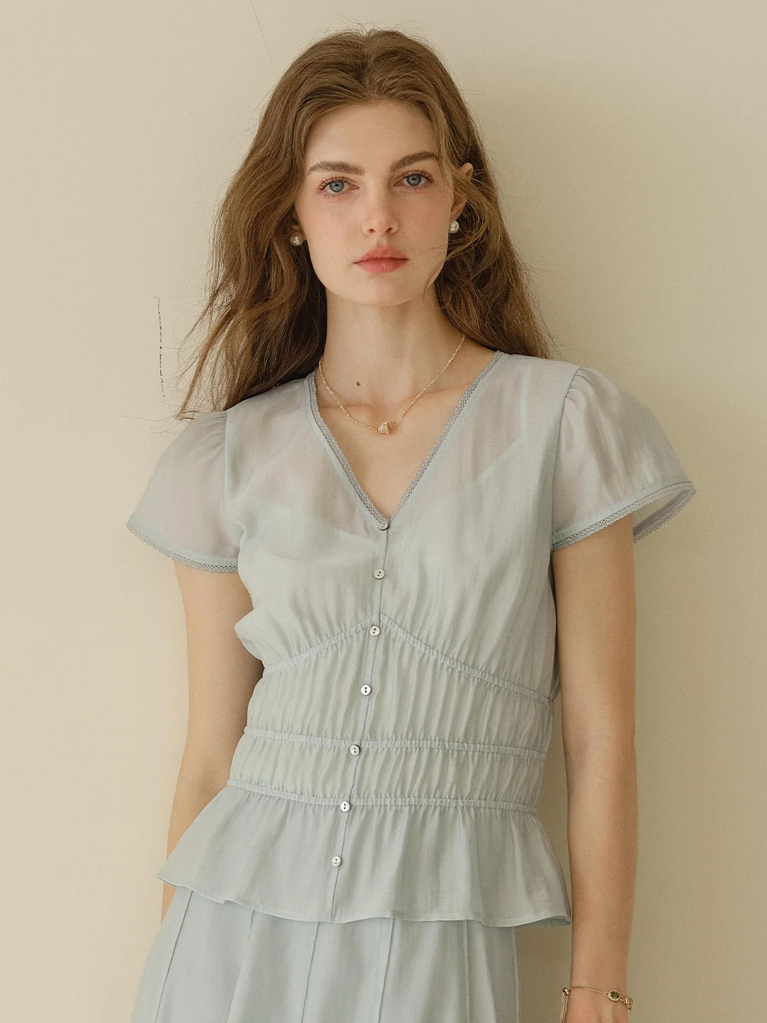 Bella V-Neck Light Lyocell Blouse
